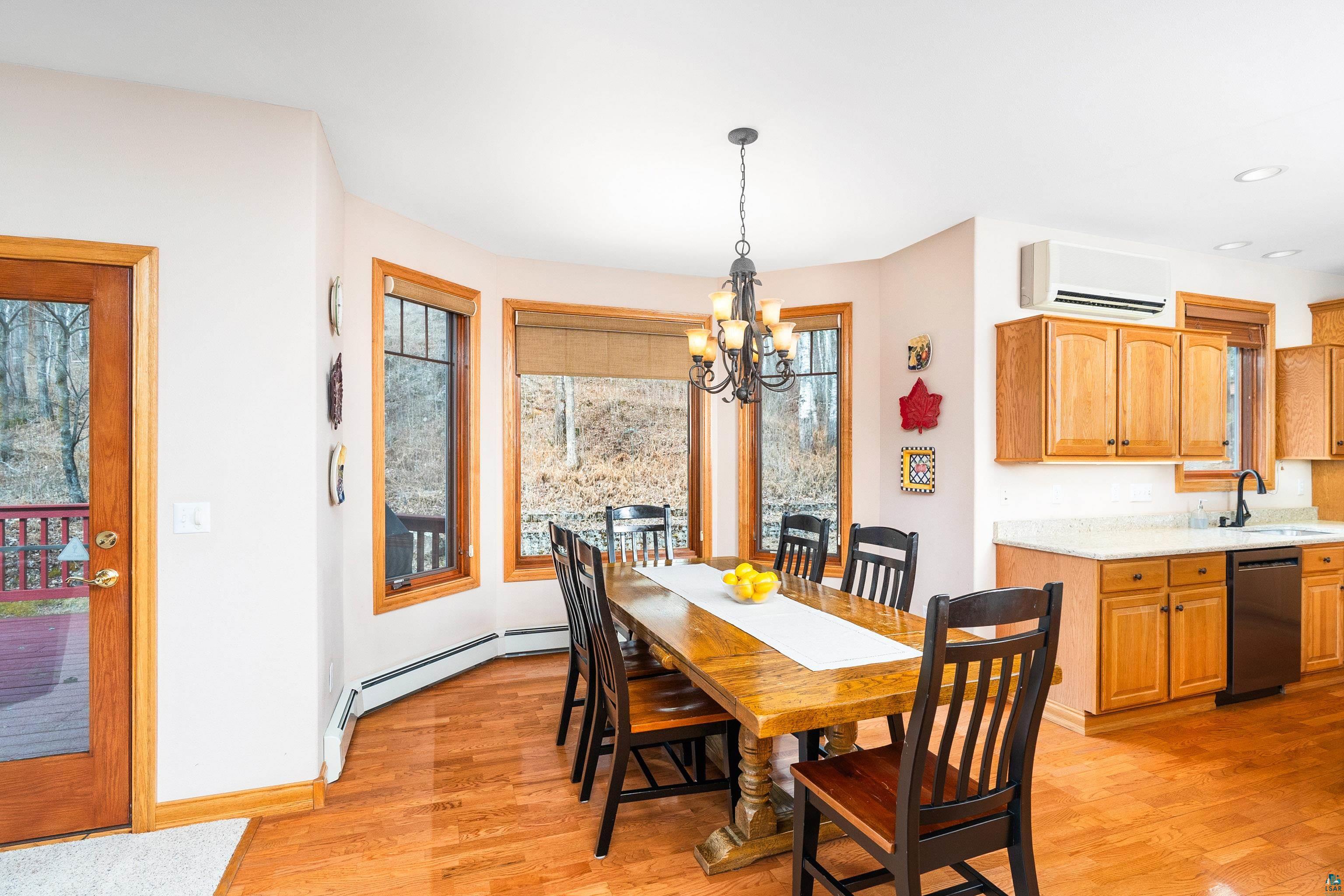 3221 Commonwealth Avenue Duluth, MN 55808 - Photo 7 of 49 Gallery Image 7