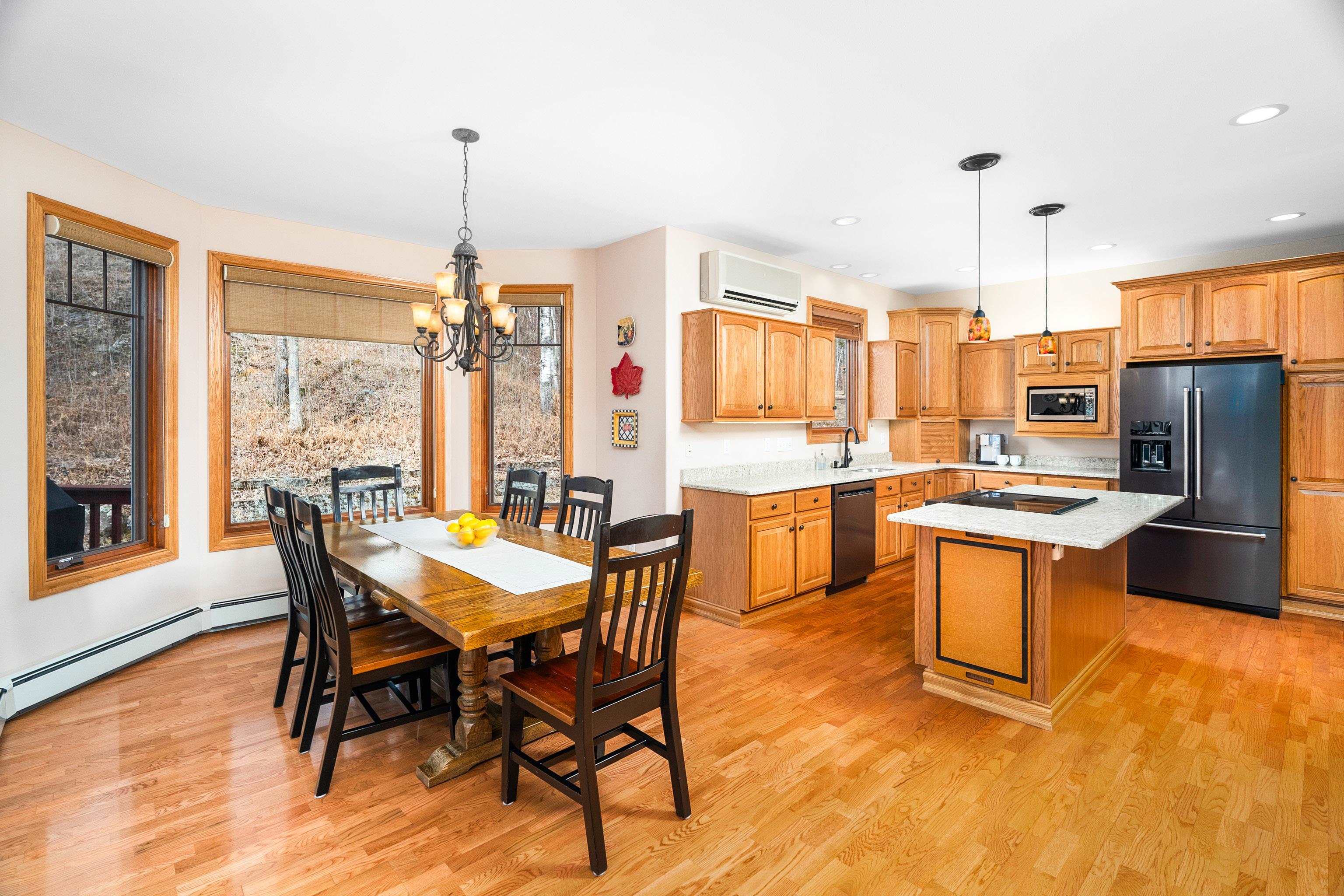 3221 Commonwealth Avenue Duluth, MN 55808 - Photo 9 of 49 Gallery Image 9