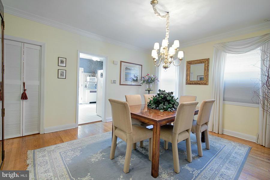 4623 Harcourt Road Baltimore, MD 21214 - Photo 7 of 30 Dining Room