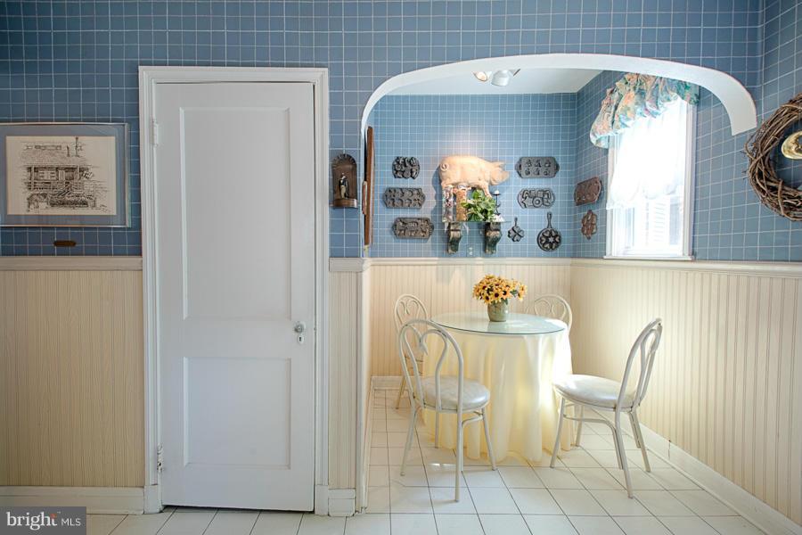 4623 Harcourt Road Baltimore, MD 21214 - Photo 10 of 30 Kitchen