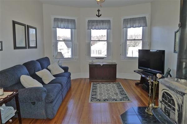 426 Trapelo Road, Unit 3 Belmont, MA 02478 - Photo 3 of 30 Gallery Image 3