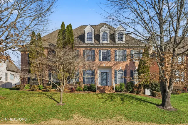 $850,000 | 8915 Isherwood Lane, Knoxville, TN 37922