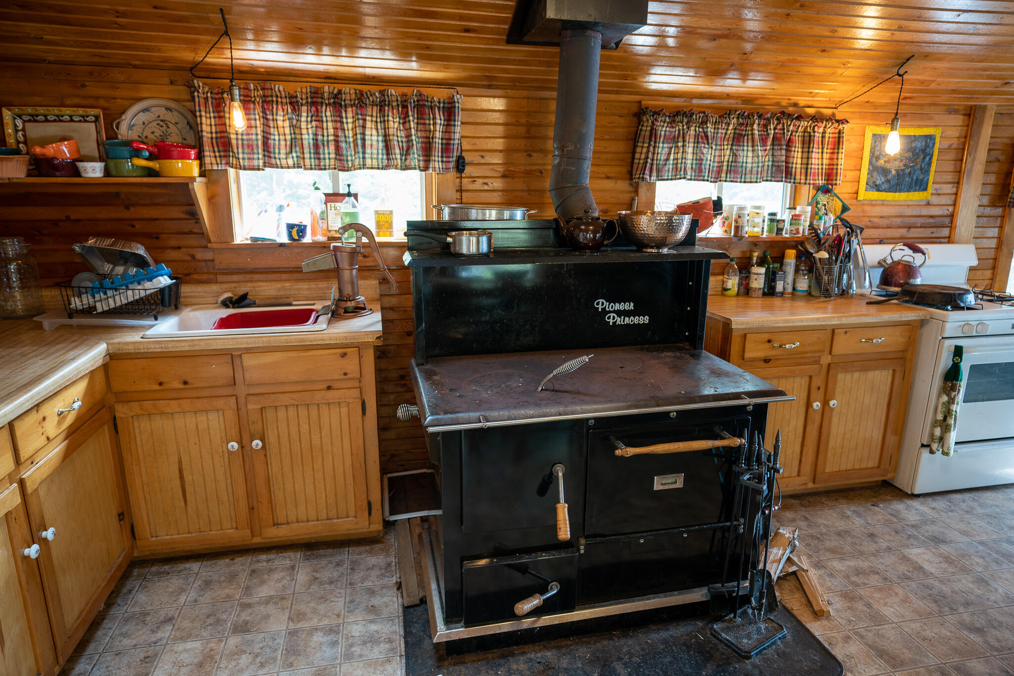 67 Sandy Shore Road Burlington, ME 04417 - Photo 17 of 24 16. Antique Stove