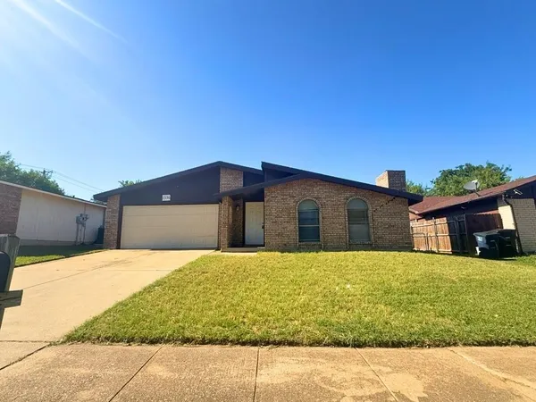 $1,895 | 1336 Burmeister Road, Fort Worth, TX 76134