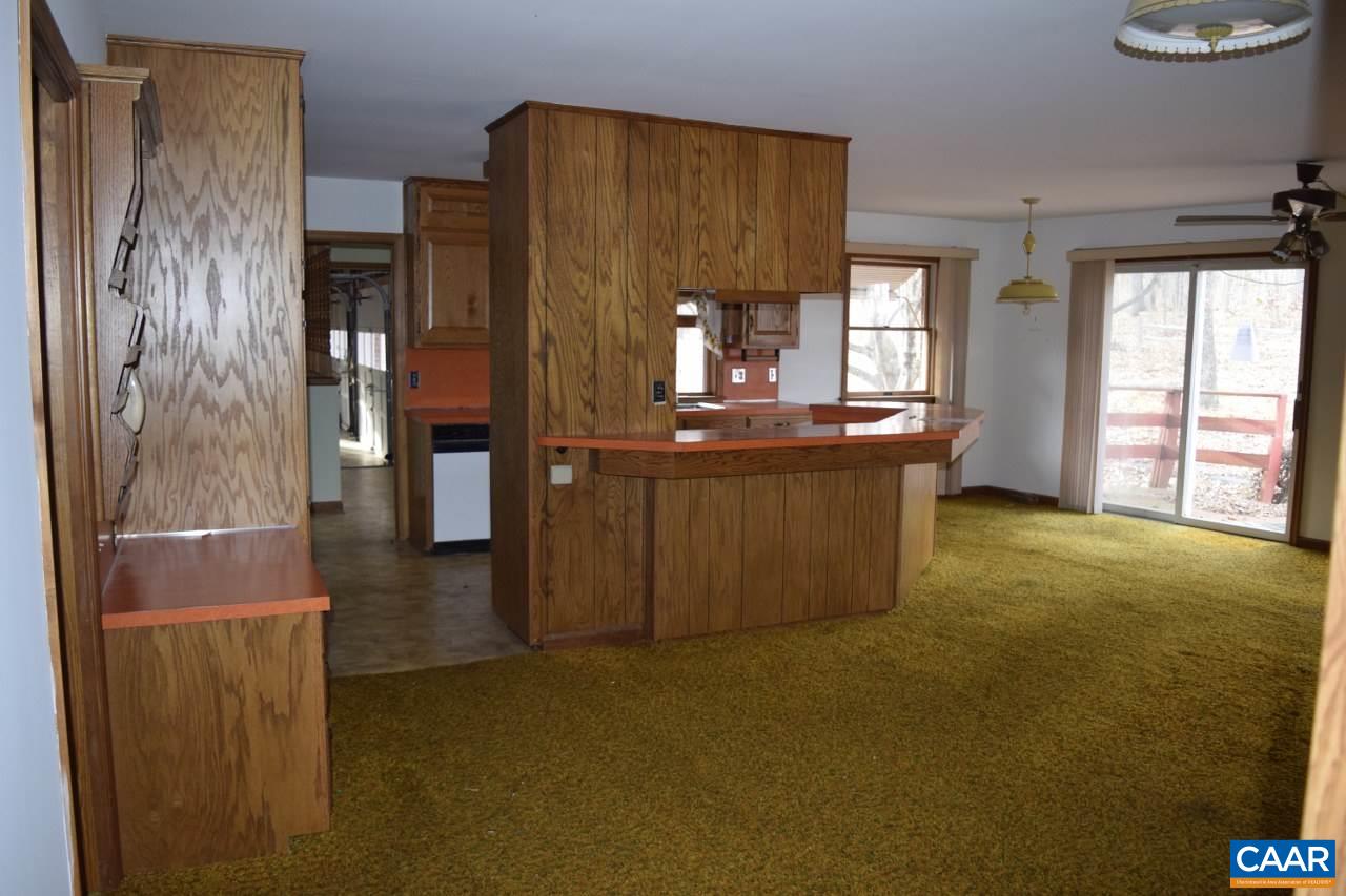 1286 Hermitage Road Waynesboro, VA 22980 - Photo 19 of 37 Gallery Image 19