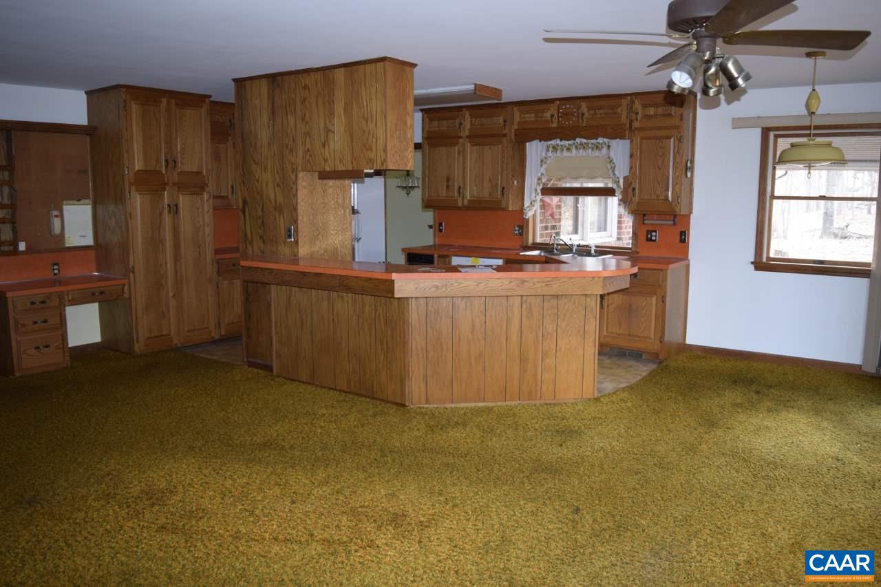 1286 Hermitage Road Waynesboro, VA 22980 - Photo 20 of 37 Gallery Image 20