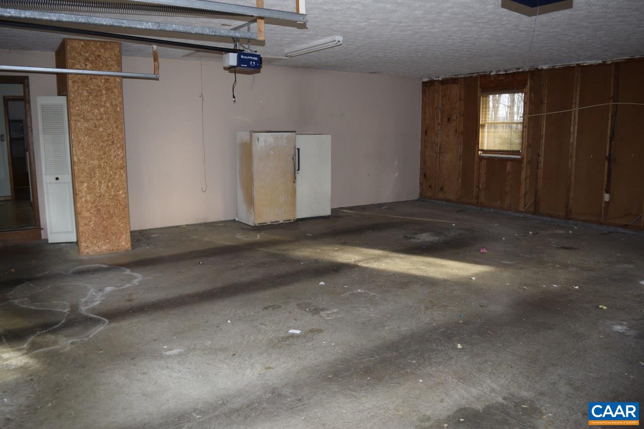 1286 Hermitage Road Waynesboro, VA 22980 - Photo 24 of 37 Gallery Image 24