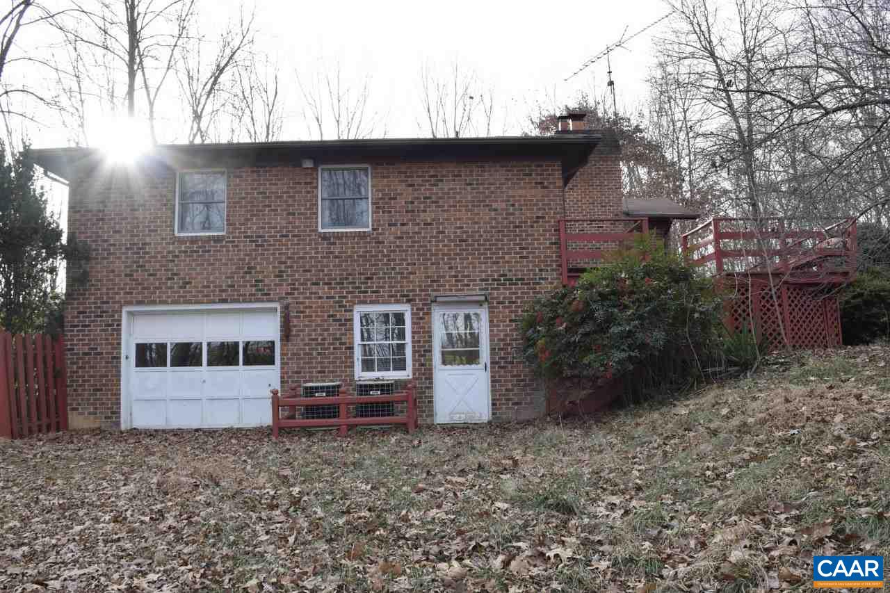 1286 Hermitage Road Waynesboro, VA 22980 - Photo 5 of 37 Gallery Image 5