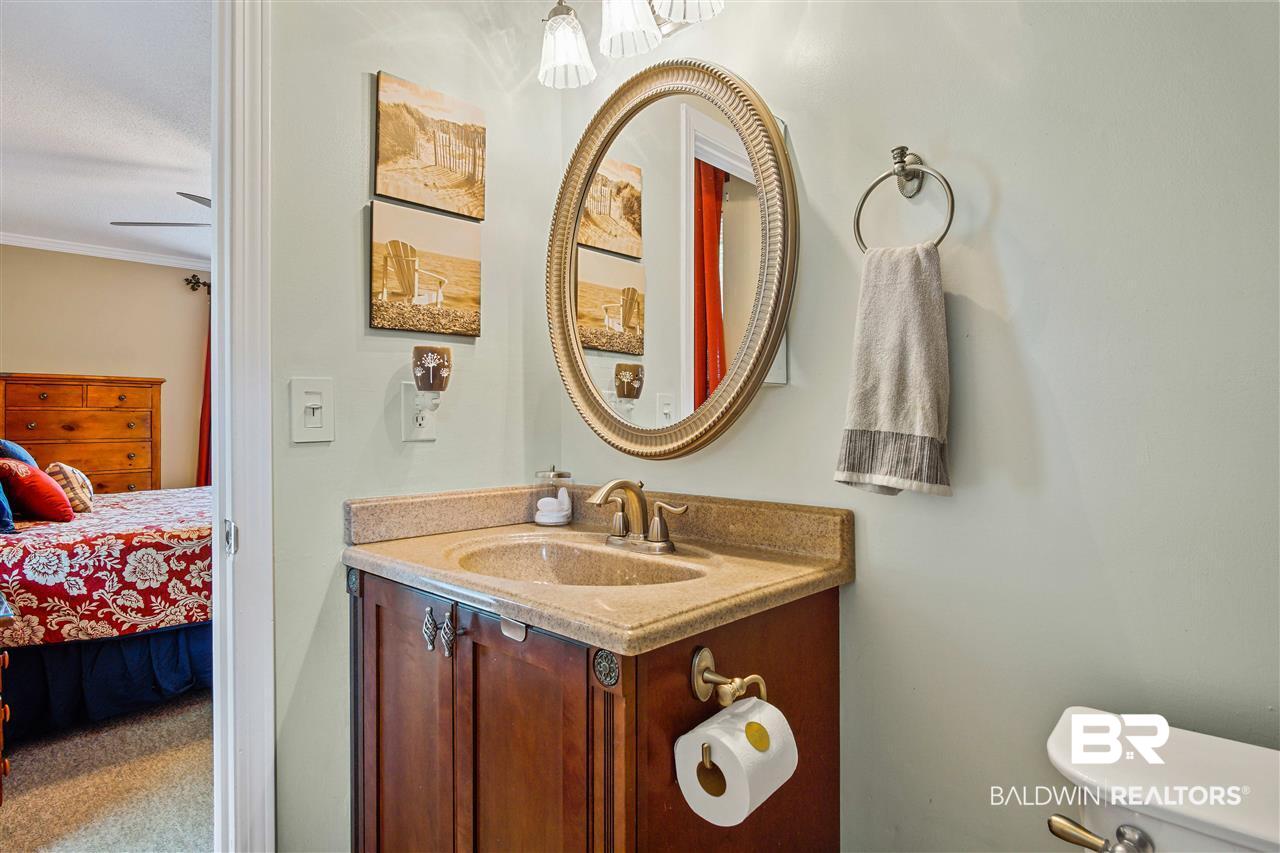 6681 David Drive South Theodore, AL 36582 - Photo 21 of 31 Master Bath