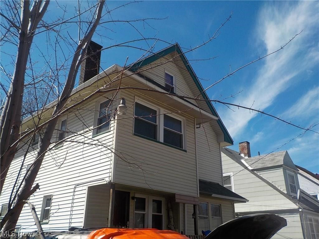 449 Cleveland Road Cleveland, OH 44108 - Photo 2 of 3