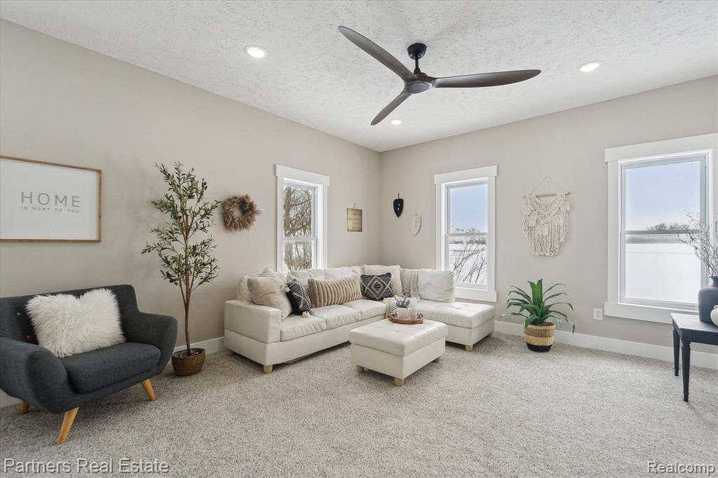 55 North Gregory Road Fowlerville, MI 48836 - Photo 8 of 50