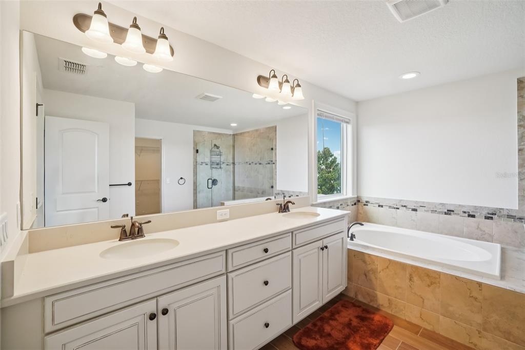 19209 Long Lake Ranch Boulevard Lutz, FL 33558 - Photo 23 of 38
