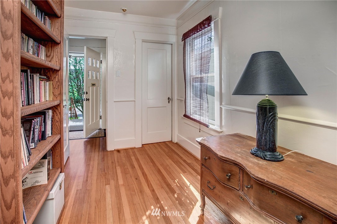 522 North 84th Street Seattle, WA 98103 - Photo 15 of 34