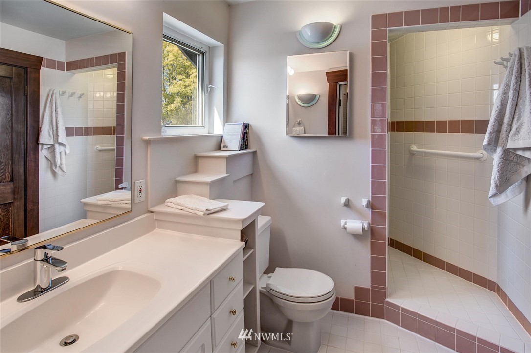 522 North 84th Street Seattle, WA 98103 - Photo 21 of 34