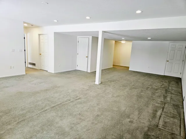 $3,200 | 3956 Bridle Pass, Ann Arbor, MI 48108