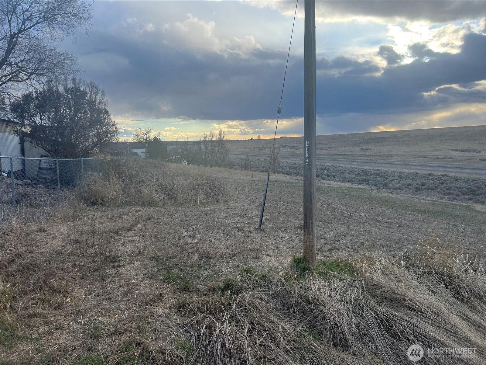 602 Lincoln Street Ritzville, WA 99169 - Photo 3 of 7 a view of a yard