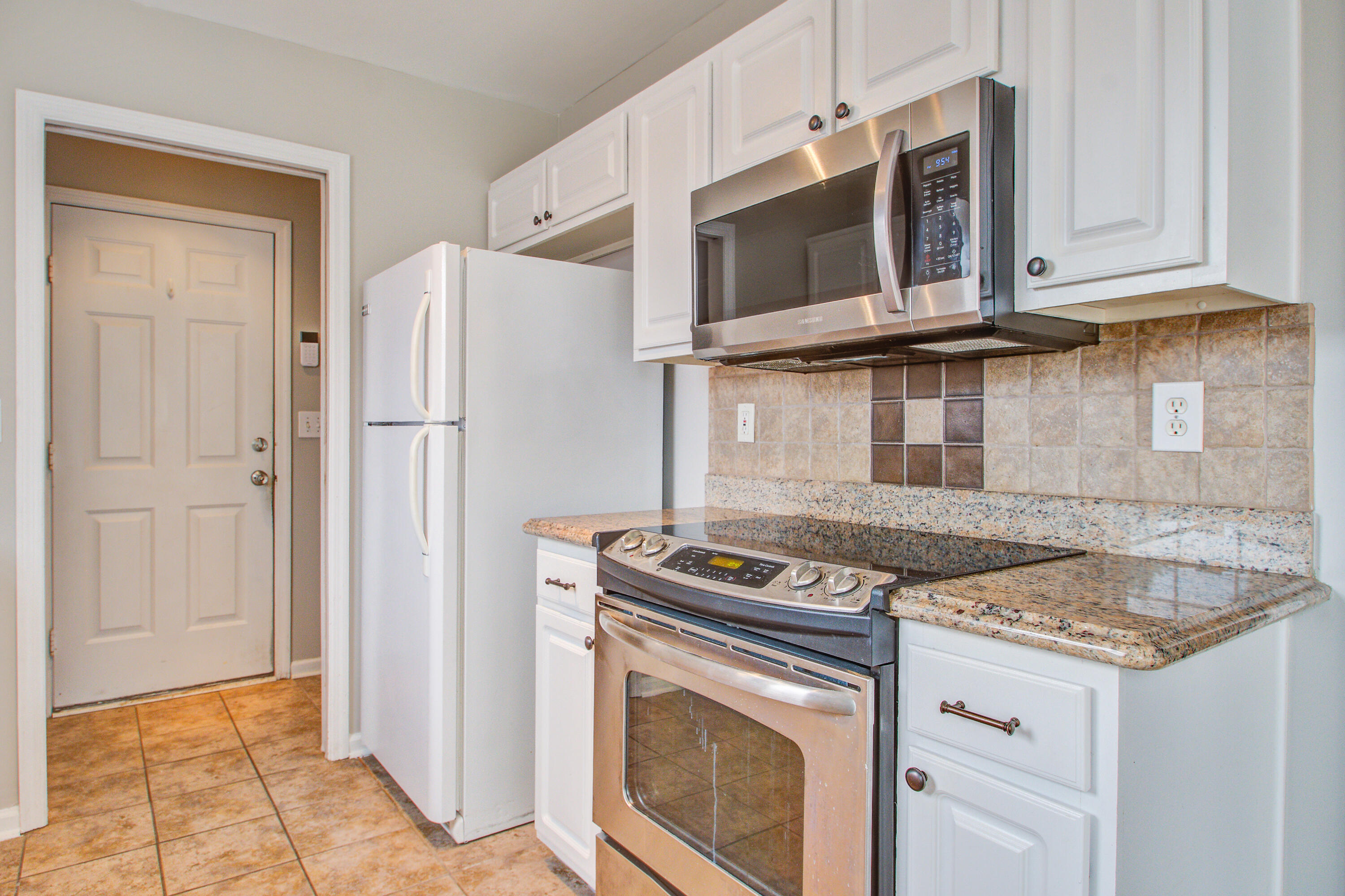 8357 Waltham Road North Charleston, SC 29406 - Photo 12 of 28 8357 (9)