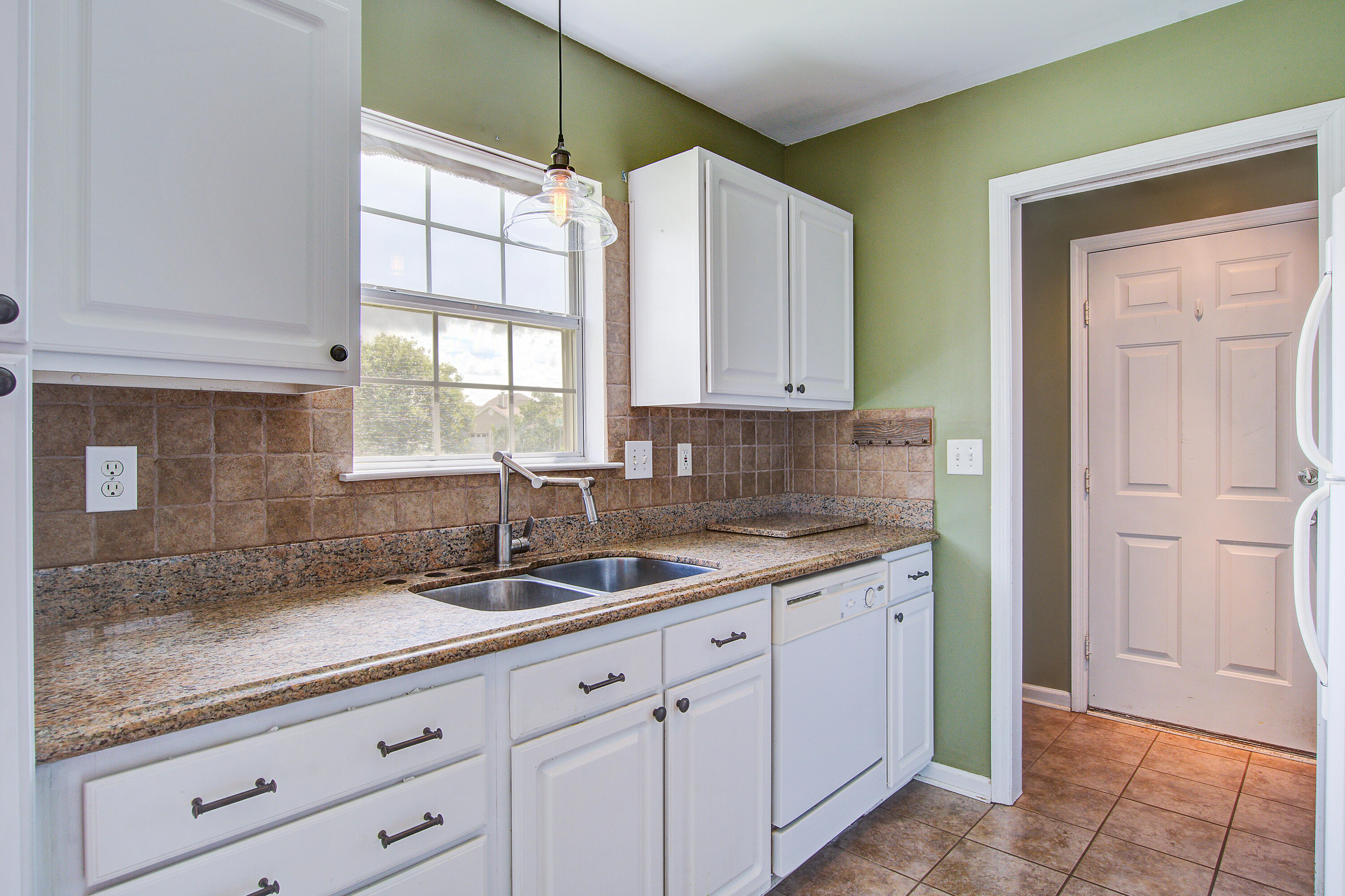 8357 Waltham Road North Charleston, SC 29406 - Photo 12 of 30 8357 (11)