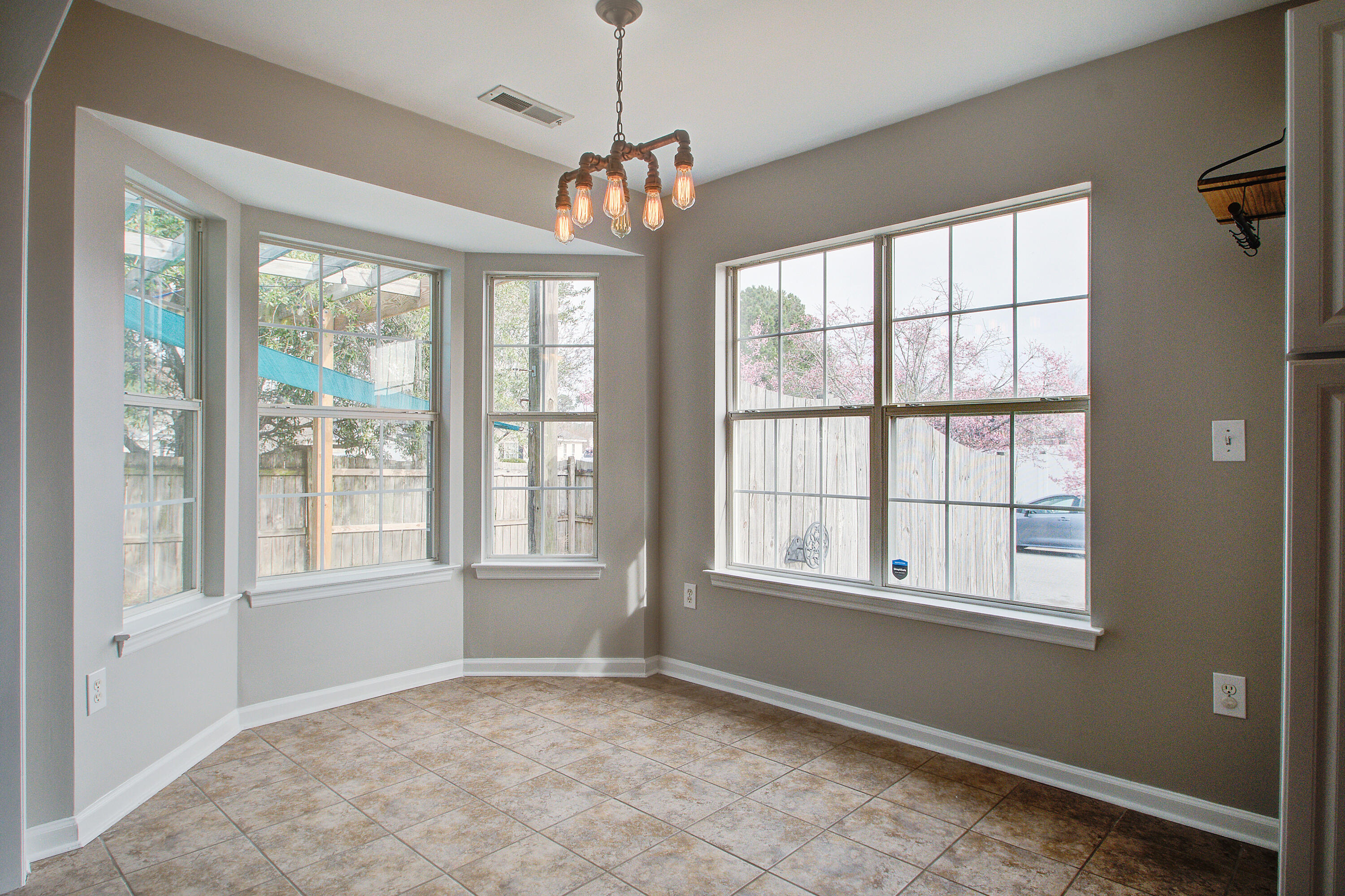 8357 Waltham Road North Charleston, SC 29406 - Photo 9 of 28 8357 (6)