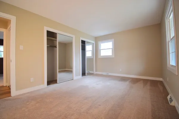 $279,000 | 4 Webster Hill Estates, Mount Vernon, IL 62864