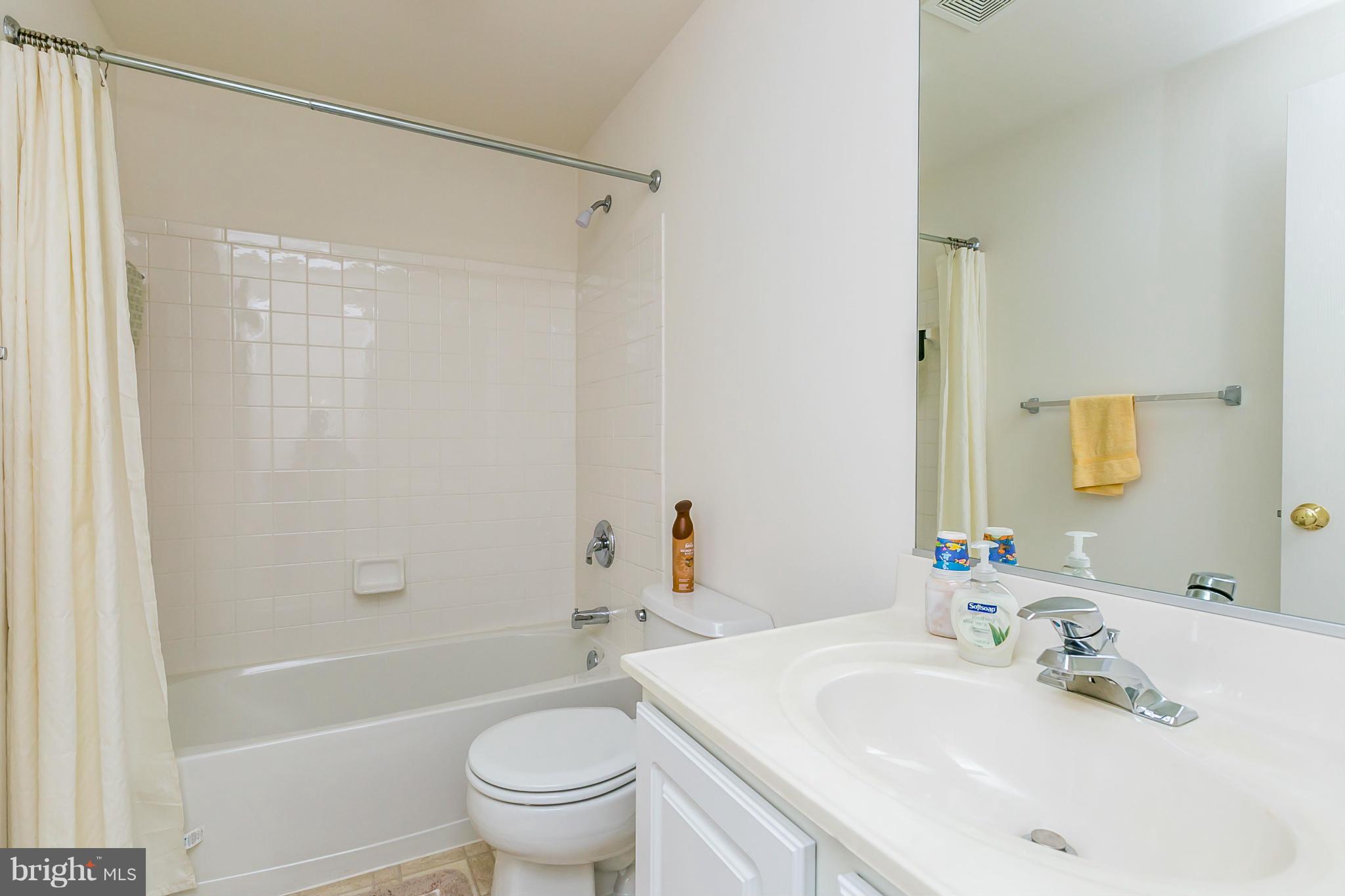 8117 Rose Haven Road Baltimore, MD 21237 - Photo 28 of 30 Bath