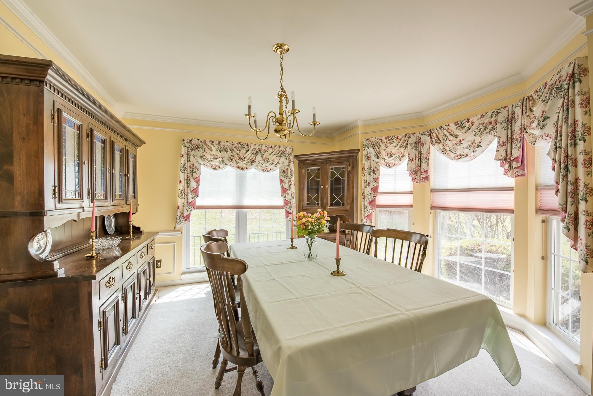 8117 Rose Haven Road Baltimore, MD 21237 - Photo 8 of 30 Dining Room