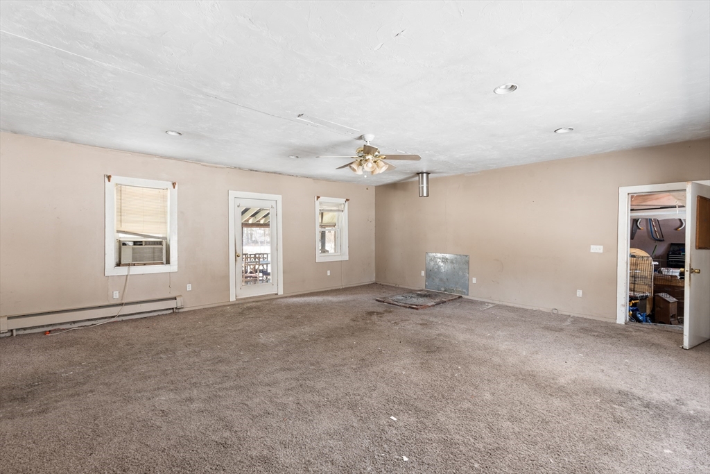 44 Squannacook Road Shirley, MA 01464 - Photo 9 of 41