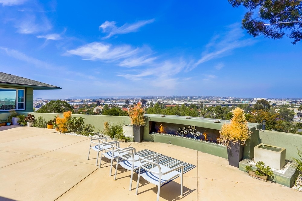 Fireplace with a spectacular views to the west