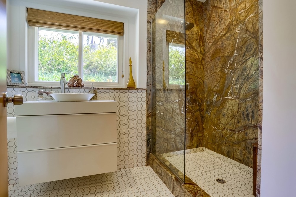 2540 Jackson Street San Diego, CA 92110 - Photo 13 of 25 Guest hall bath