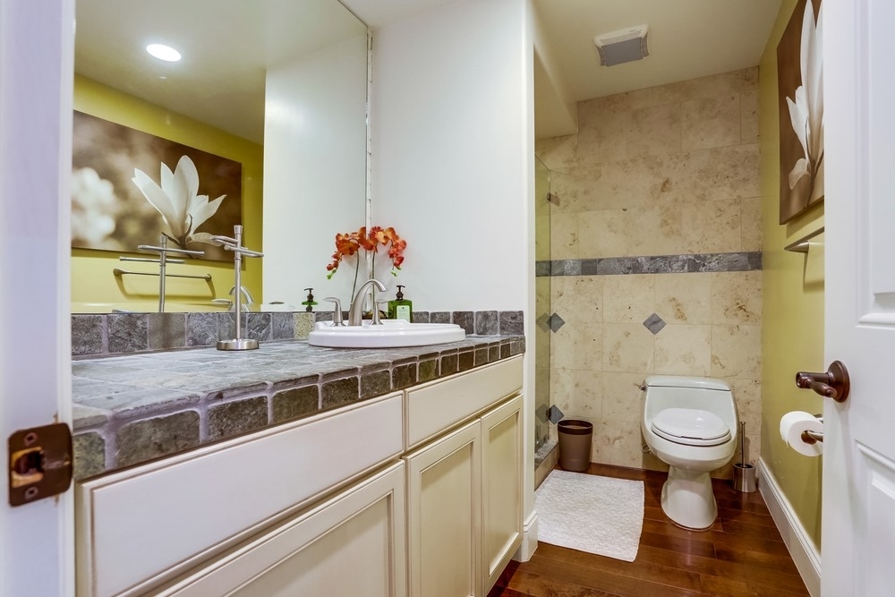 2540 Jackson Street San Diego, CA 92110 - Photo 24 of 25 Permitted rentals nice size bathroom