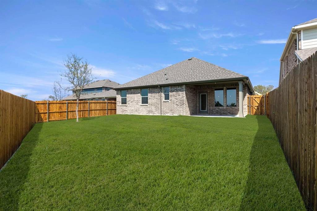 1017 Colgate Circle Princeton, TX 75407 - Photo 5 of 27