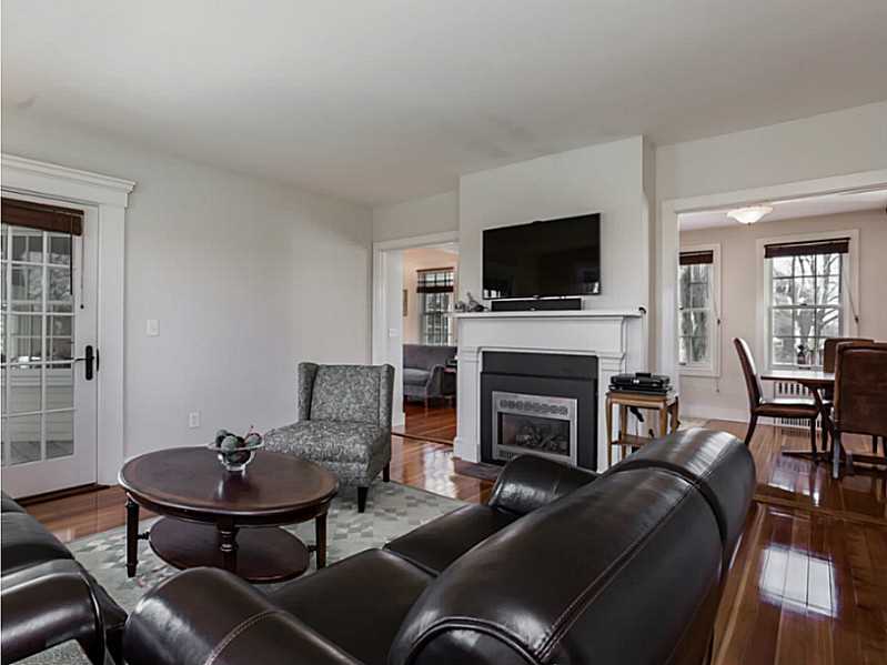 311 West Main Road Little Compton, RI 02837 - Photo 15 of 38 Living Room.