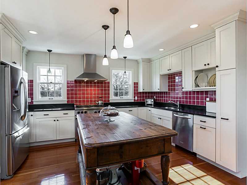 311 West Main Road Little Compton, RI 02837 - Photo 8 of 38 Kitchen.