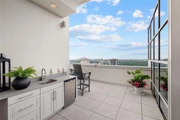 $2,750,000 | 2828 Peachtree Road Northwest, Unit P 3300, Atlanta, GA 30305