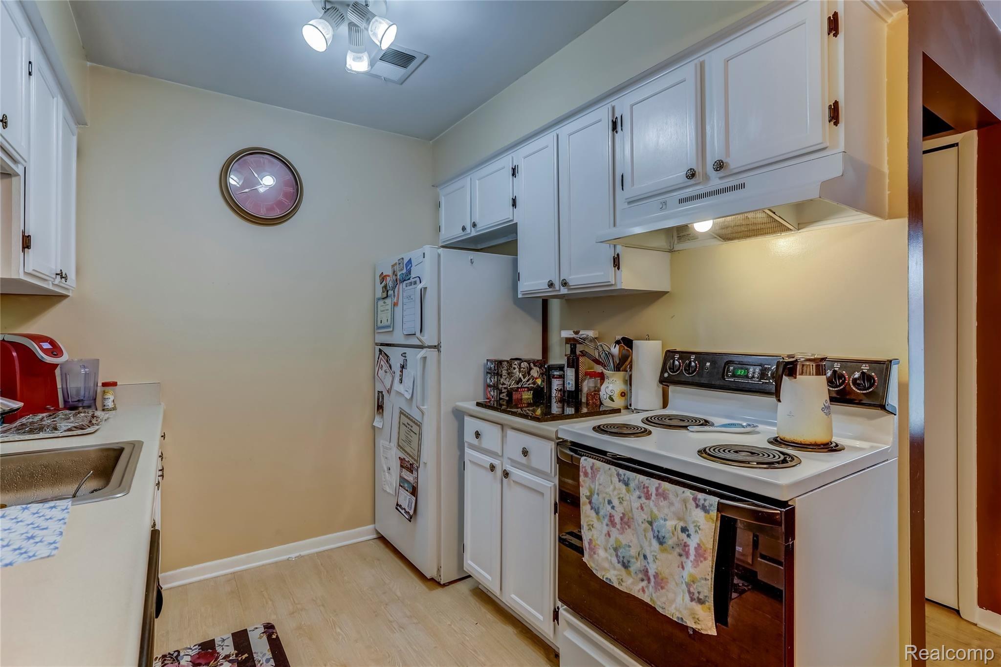 43256 Mound Road, Unit 507 Sterling Heights, MI 48314 - Photo 3 of 14 43256 Mound Road, Sterling Heights, MI-11-FULL.jpg