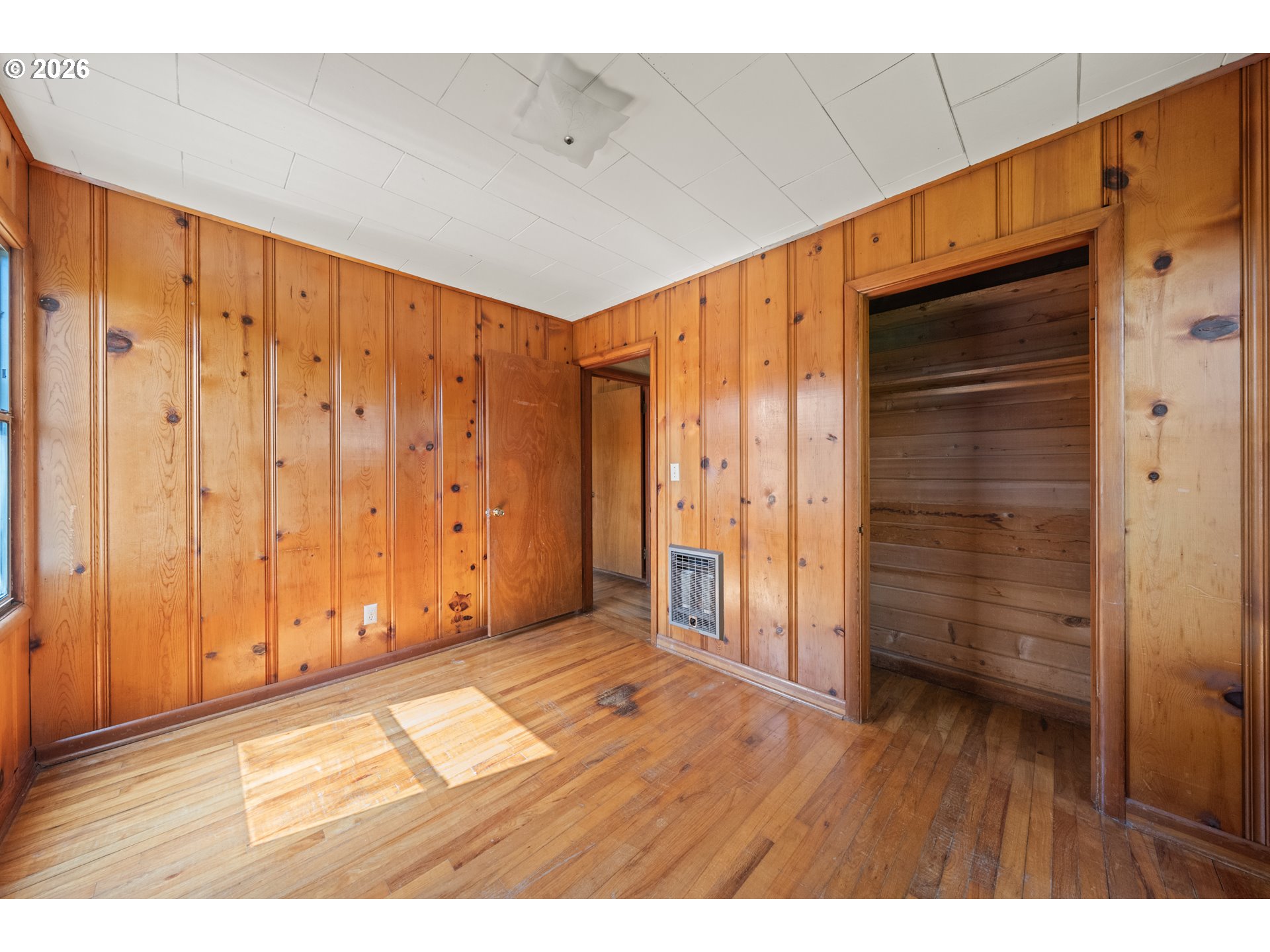 422 2nd Avenue Riddle, OR 97469 - Photo 33 of 46 Bedroom