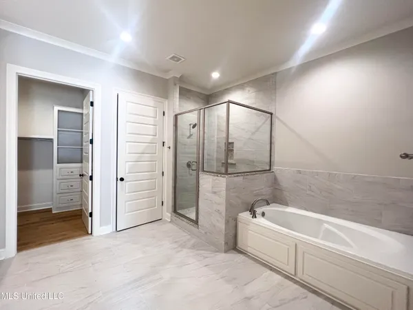 $399,900 | 220 Freedom Ring Drive, Brandon, MS 39047