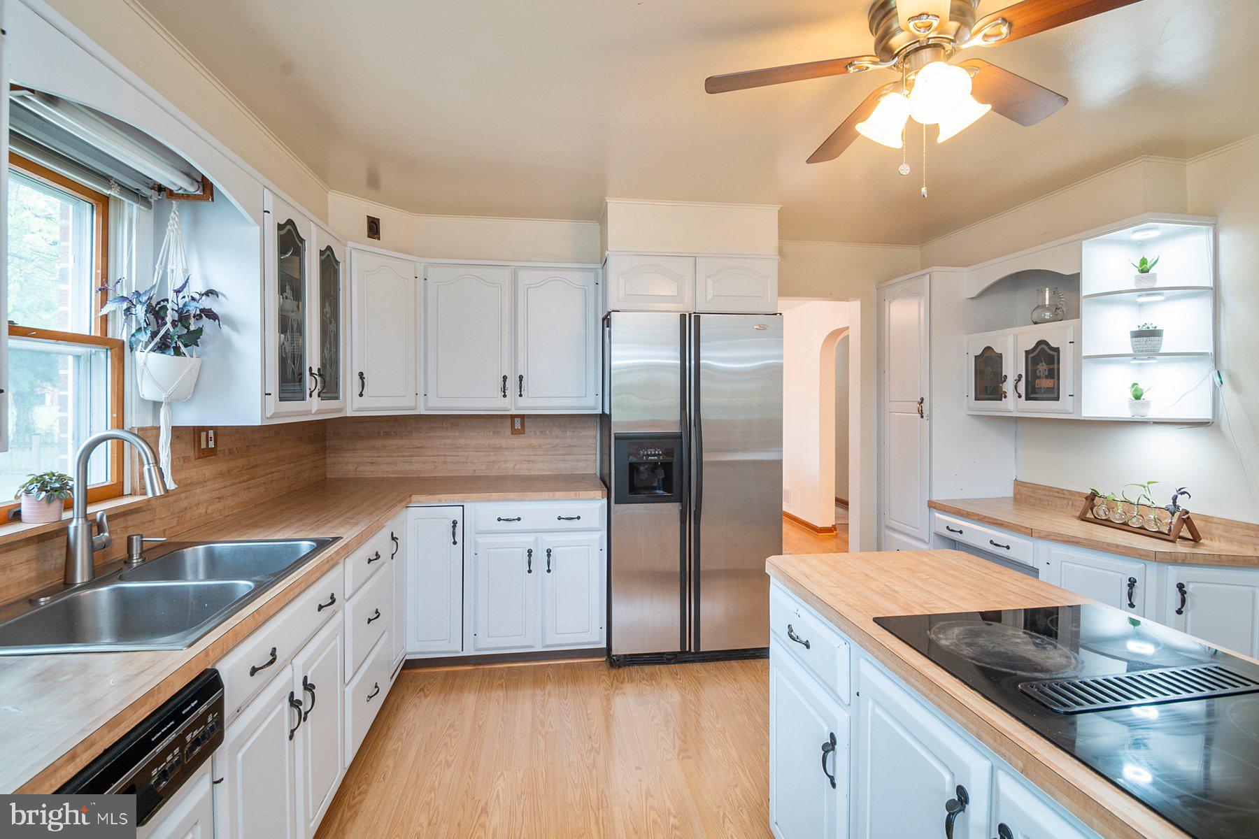 6303 Homewood Road Linthicum Heights, MD 21090 - Photo 13 of 29