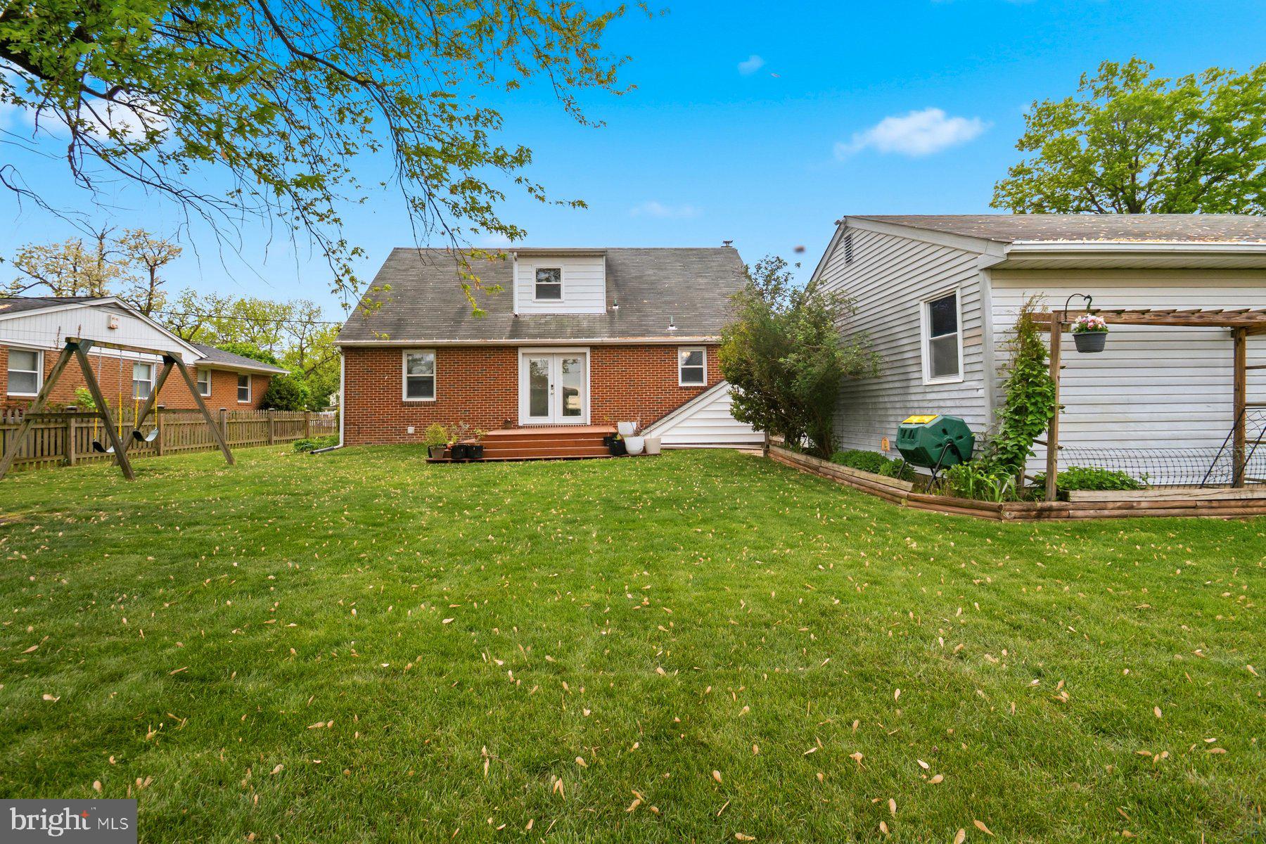 6303 Homewood Road Linthicum Heights, MD 21090 - Photo 3 of 29