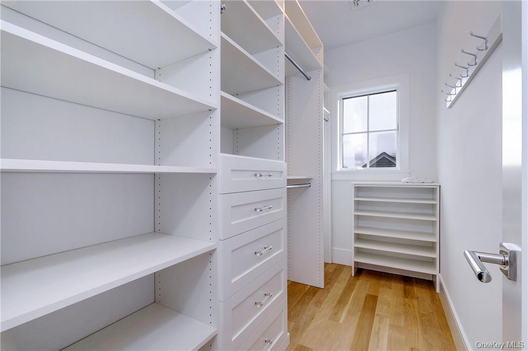 184 Soundview Avenue Rye, NY 10580 - Photo 21 of 35 Walk-in Custom Closets