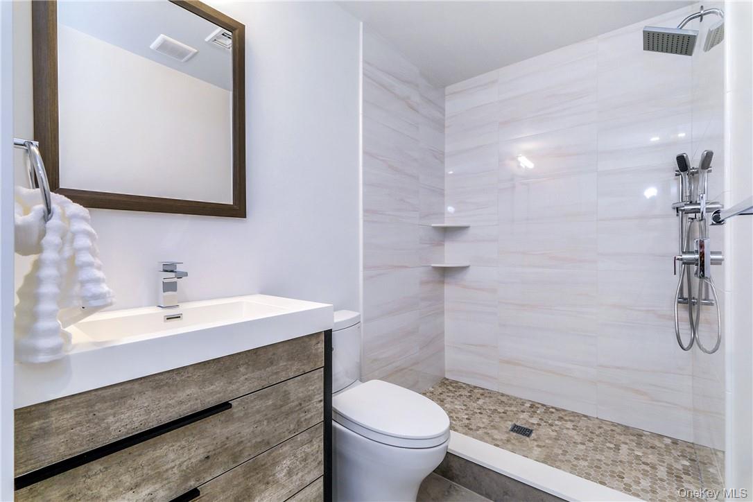 184 Soundview Avenue Rye, NY 10580 - Photo 25 of 35 Lower Level Bath