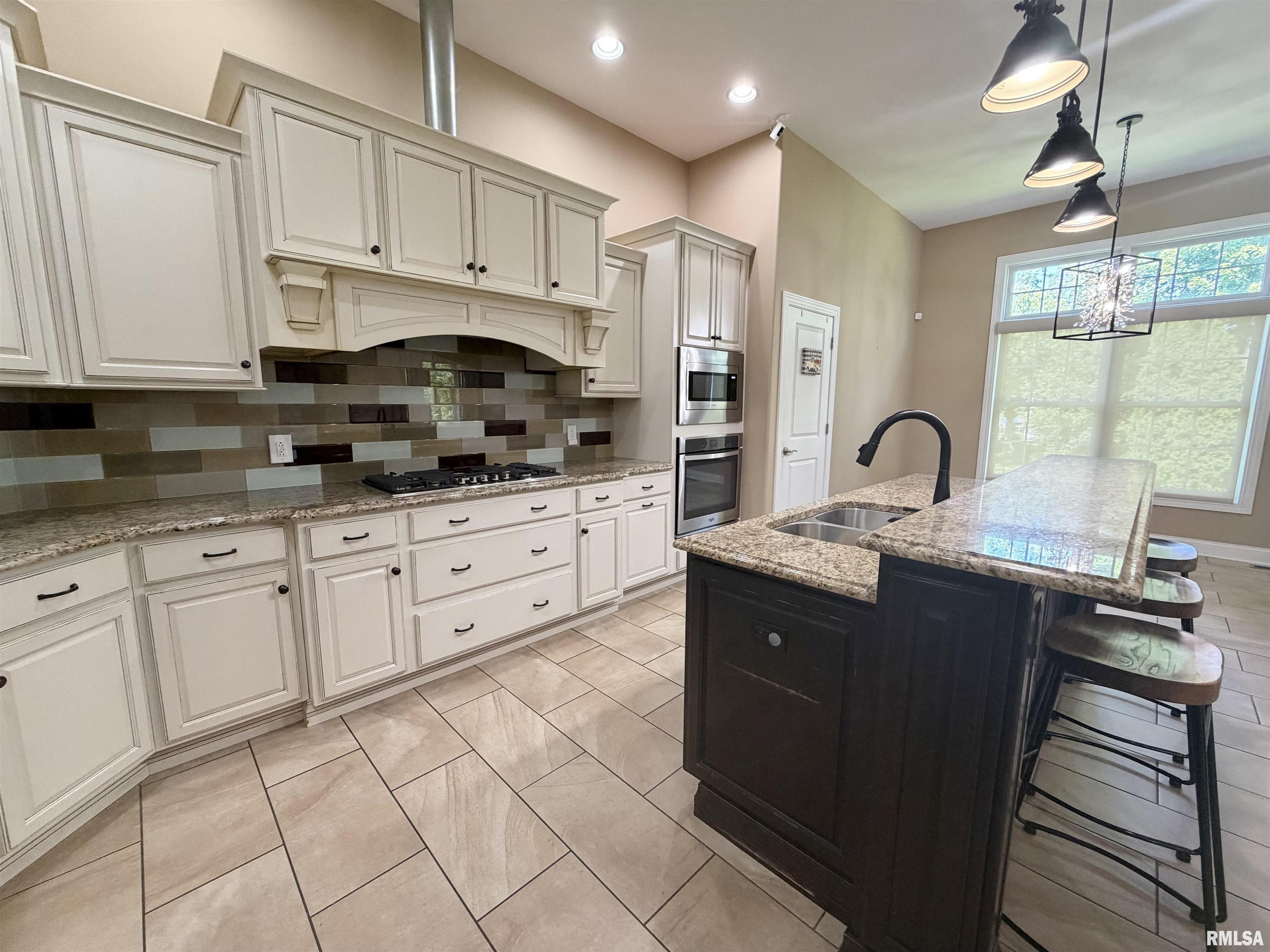 1805 Blue Stone Drive Springfield, IL 62704 - Photo 9 of 40