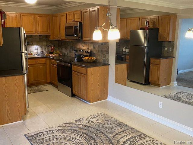2377 Walton Boulevard, Unit 12 Rochester Hills, MI 48309 - Photo 6 of 23