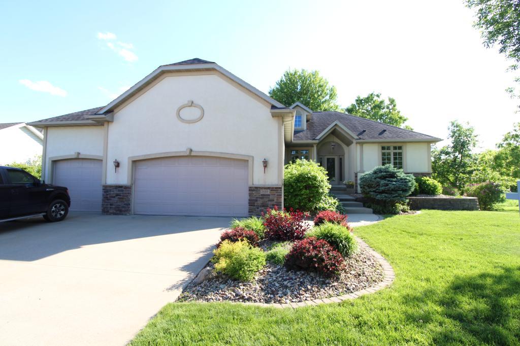 3688 Nottingham Drive Northwest Rochester, MN 55901 - Photo 4 of 35 Gallery Image 4