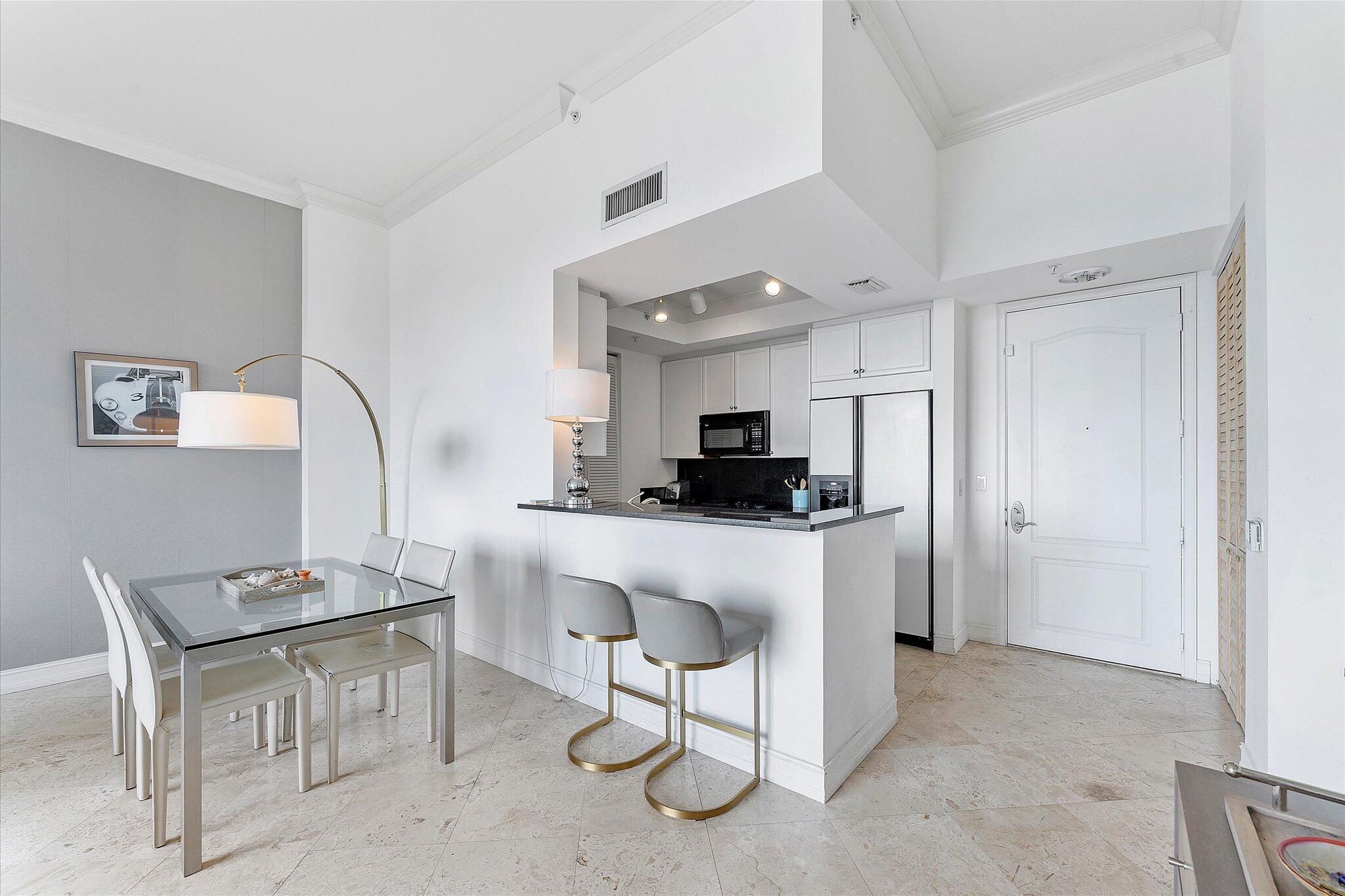 99 Southeast Mizner Boulevard, Unit 511 Boca Raton, FL 33432 - Photo 8 of 29 08-99 SE Mizner Blvd_008