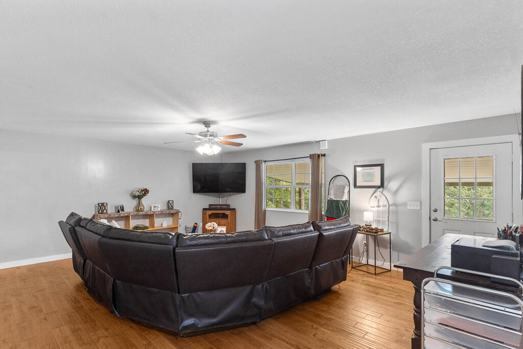 497 Horns Creek Road Old Fort, TN 37362 - Photo 7 of 35 497 Horns Creek-07