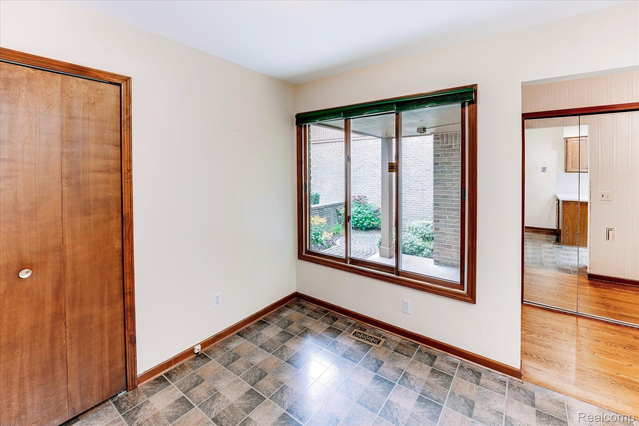 2125 London Bridge Drive Rochester, MI 48307 - Photo 13 of 47 Gallery Image 13