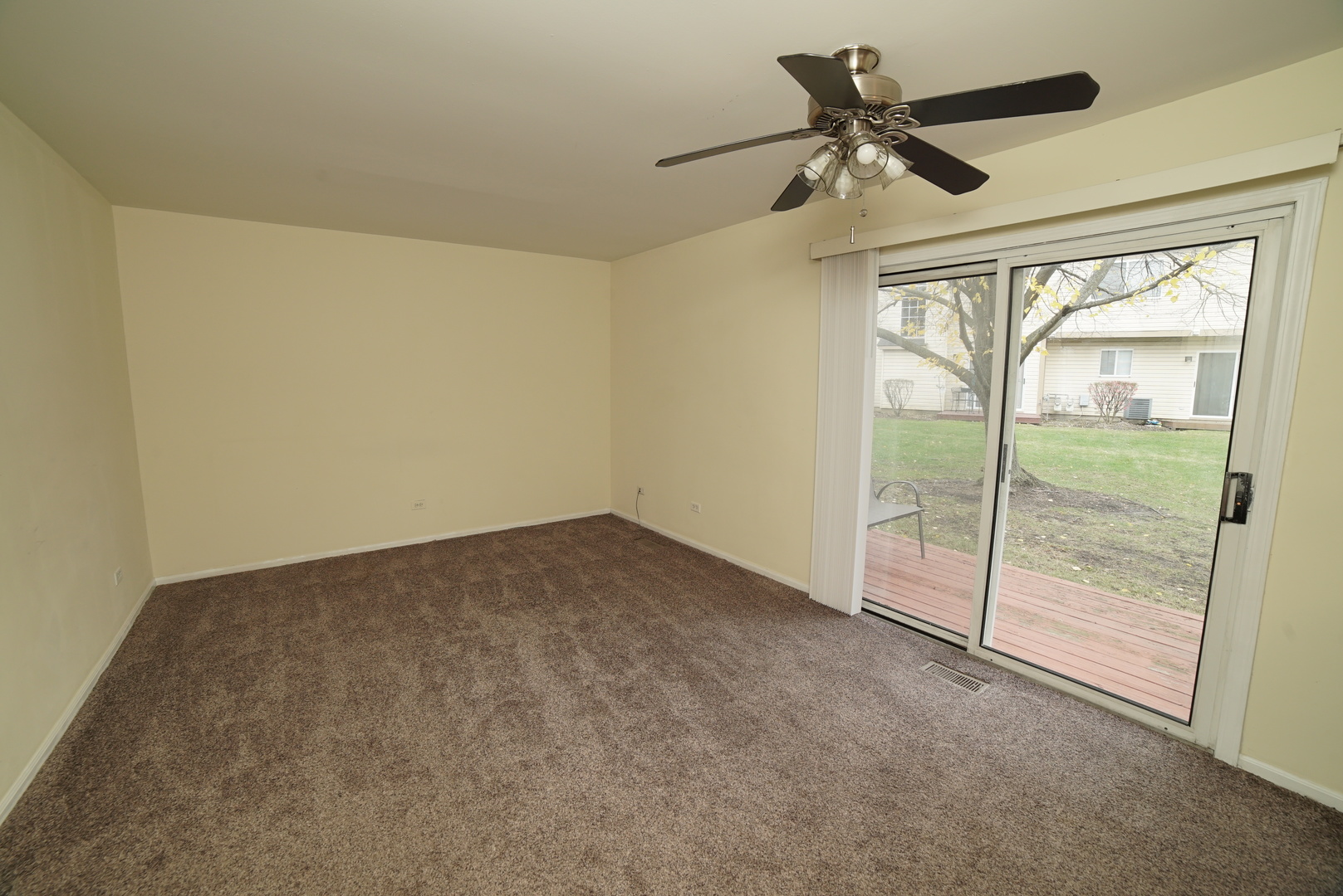 4334 Buckingham Drive Gurnee, IL 60031 - Photo 8 of 19