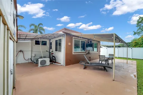 $500,000 | 2011 North 31st Avenue, Hollywood, FL 33021