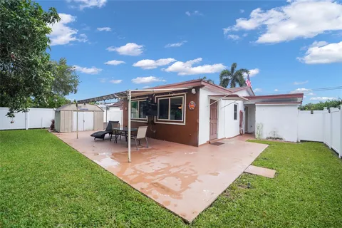 $500,000 | 2011 North 31st Avenue, Hollywood, FL 33021